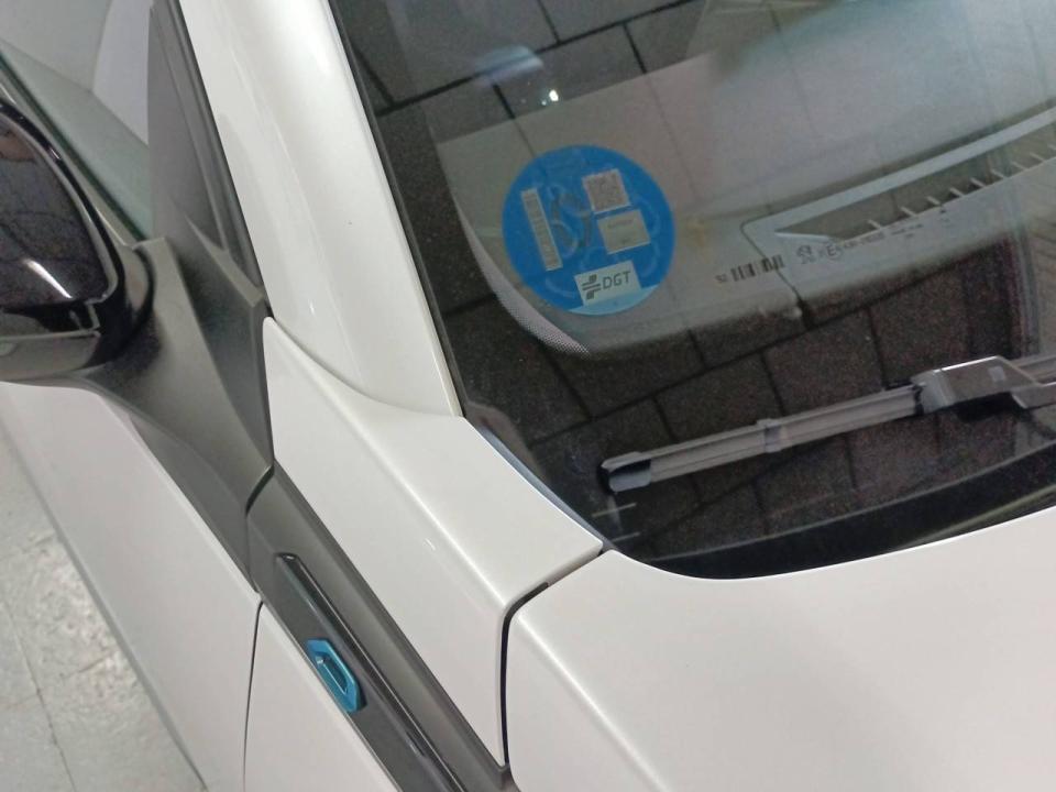 Peugeot e-2008 Eléctrico Allure Pack (100kW)