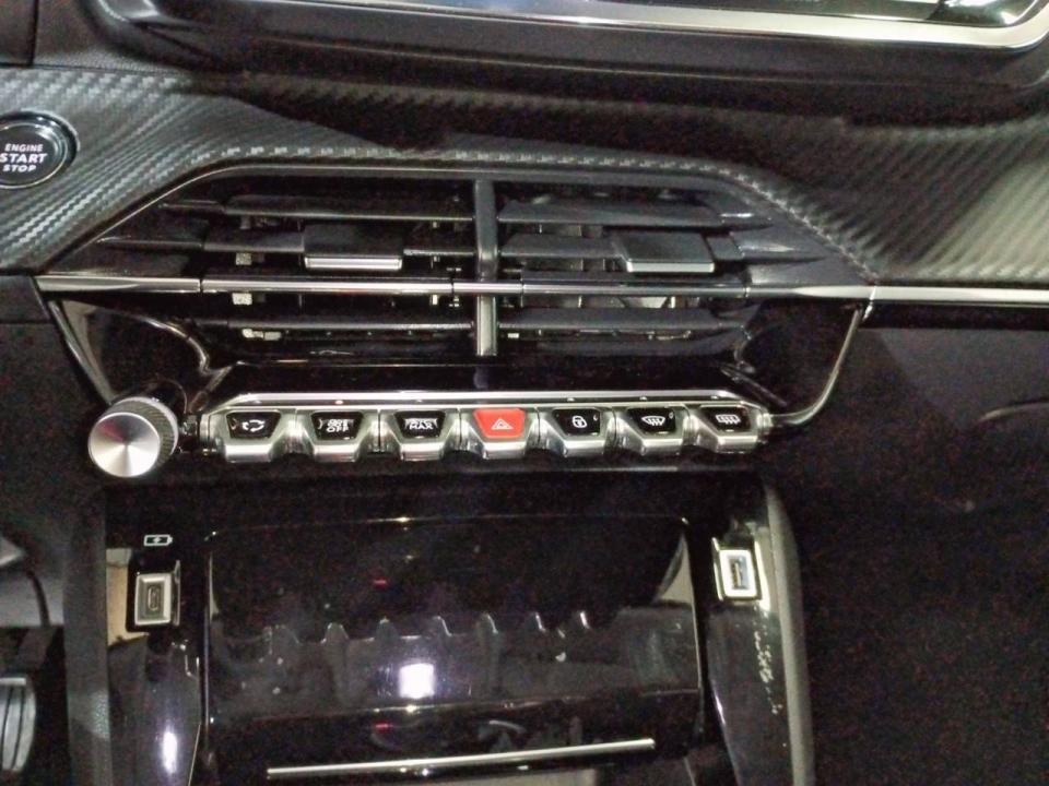 Peugeot 2008 Allure Pack Puretech 100 S&S BVM6
