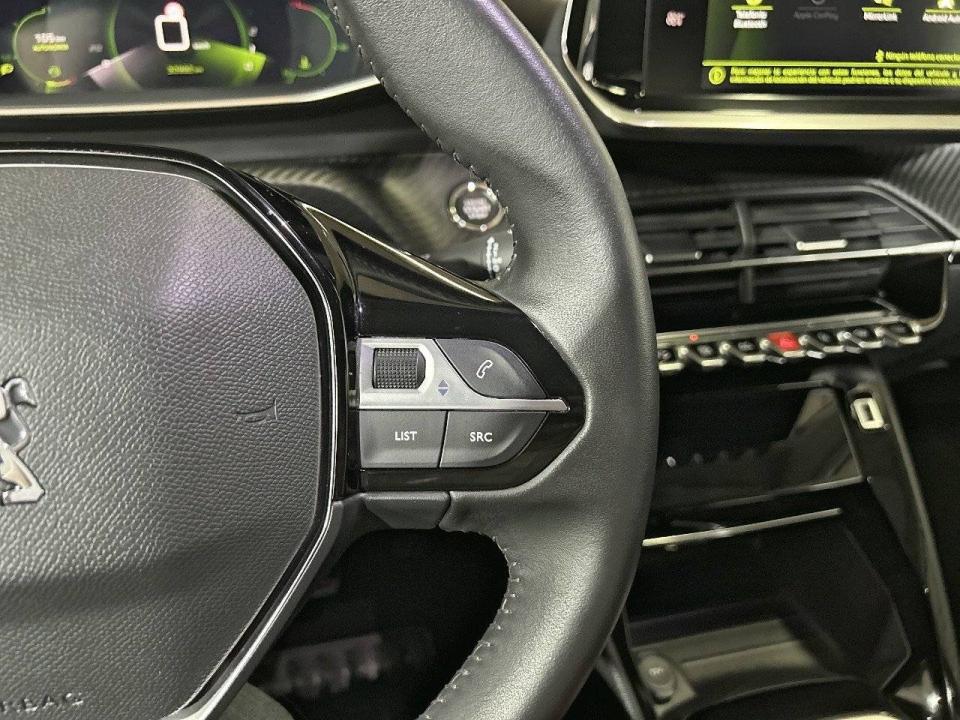 Peugeot 2008 Allure Pack Puretech 100 S&S 6 Vel. MAN