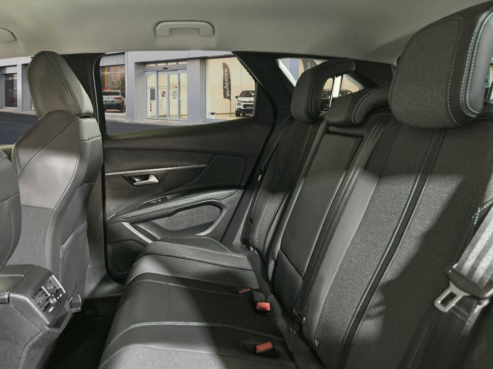 Peugeot 3008 Hybrid 225 e-EAT8 Allure