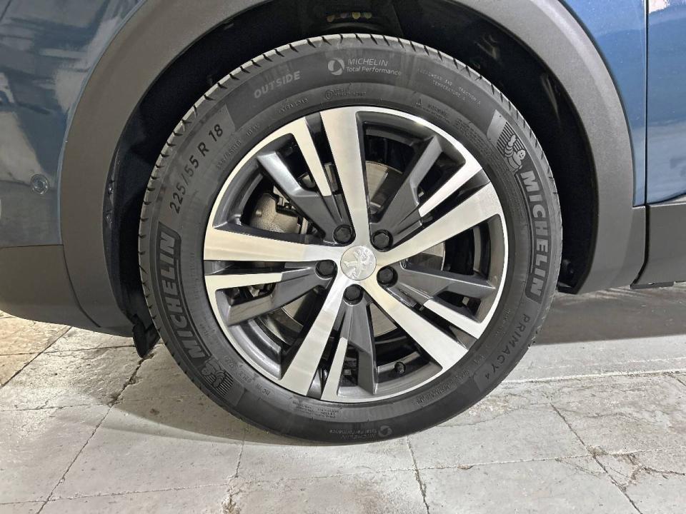 Peugeot 3008 Hybrid 225 e-EAT8 Allure