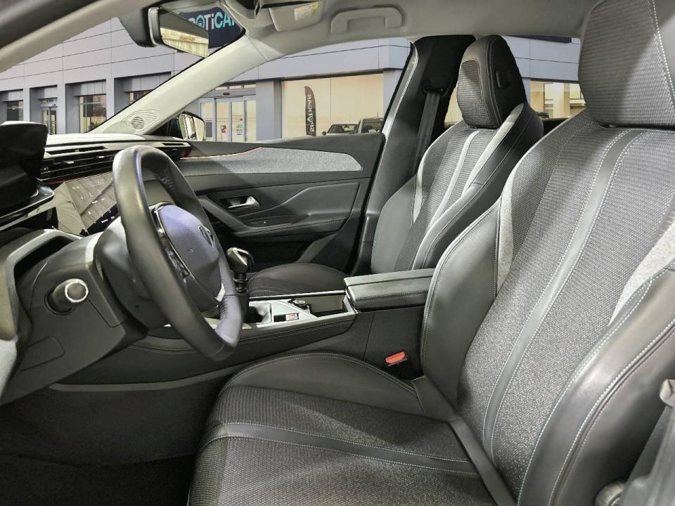 Peugeot 308 5P Allure BlueHDi 130 S&S MAN