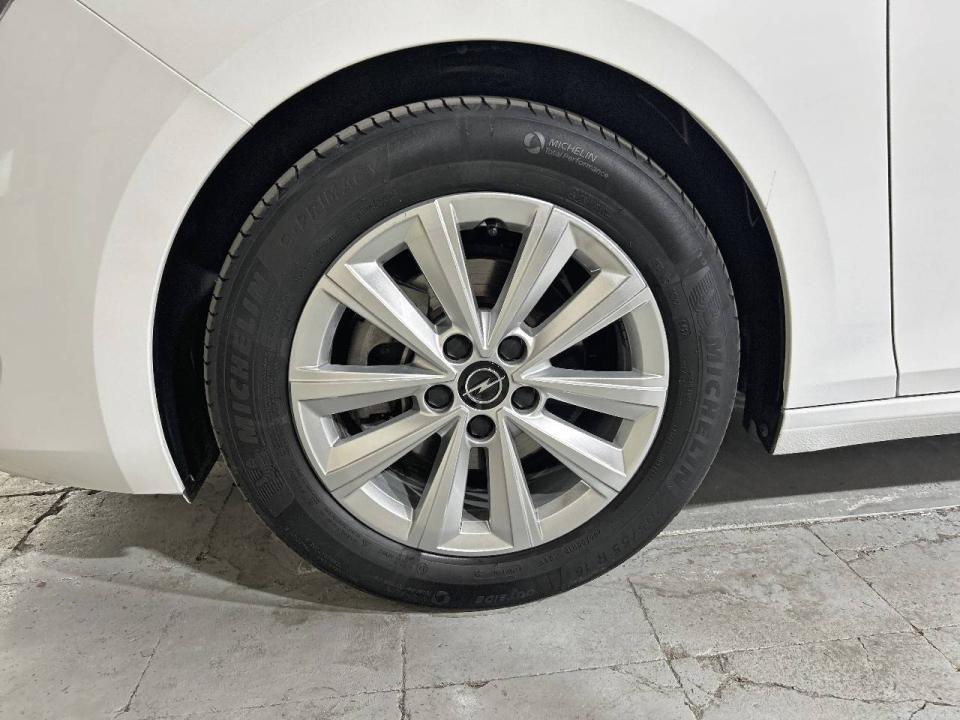 Opel Astra 1.2T XHT 96kW (130CV) Edition