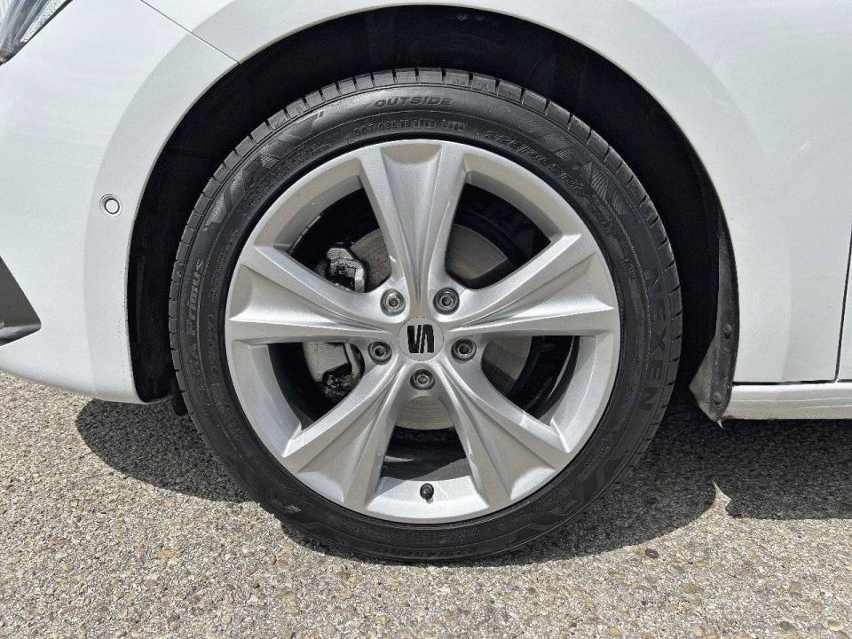 SEAT Nuevo León 1.0 eTSI 81kW DSG-7 S&S FR