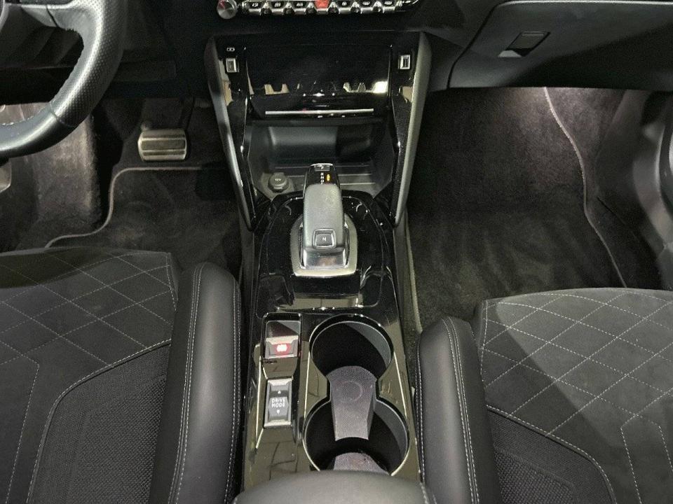 Peugeot 2008 GT Puretech 130 S&S EAT8