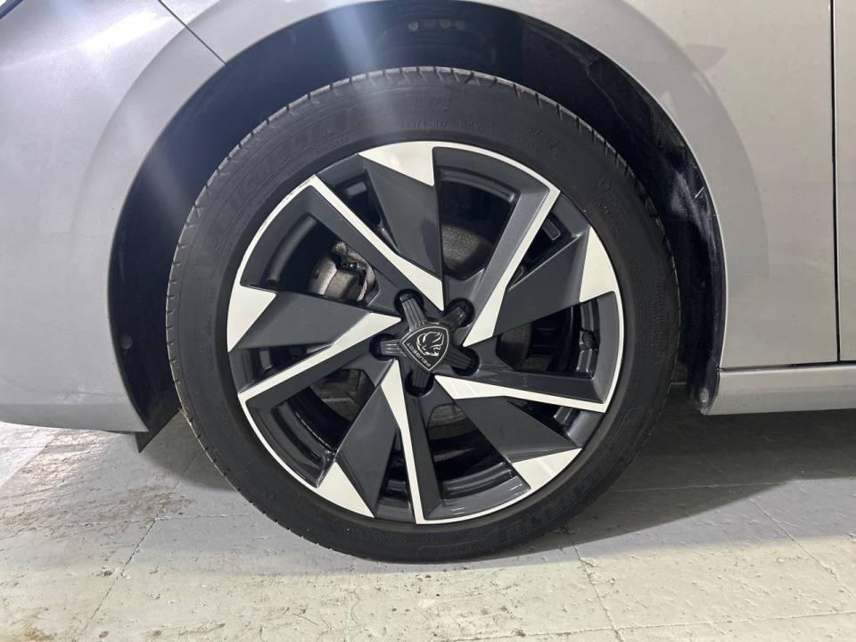 Peugeot 308 5P Allure PureTech 130 S&S MAN