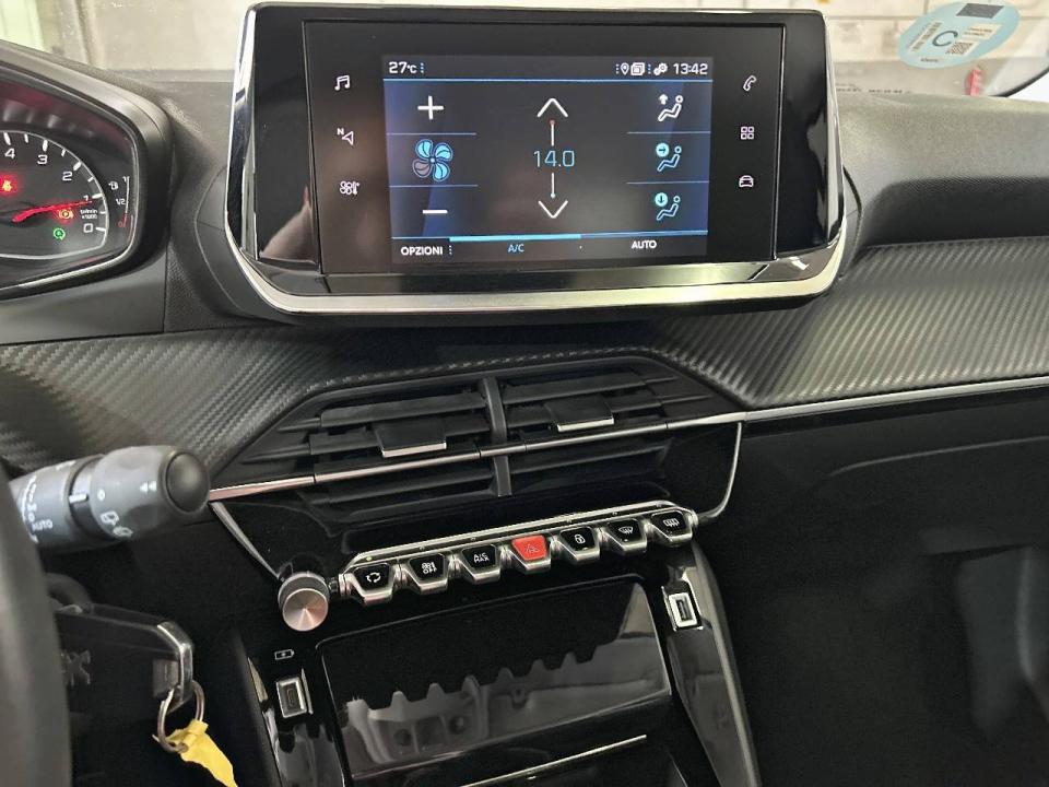 Peugeot 208 Allure Puretech 100