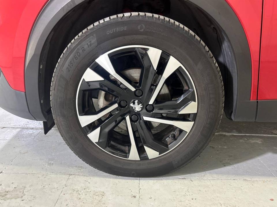 Peugeot 2008 GT Line Puretech 130 S&S BVM6