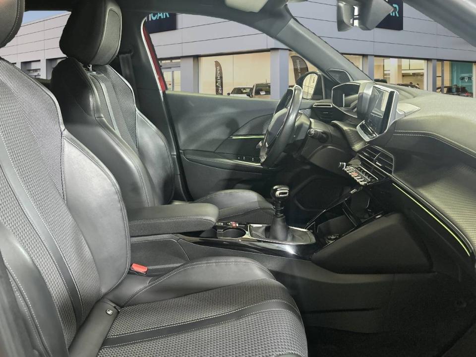 Peugeot 2008 GT Line Puretech 130 S&S BVM6