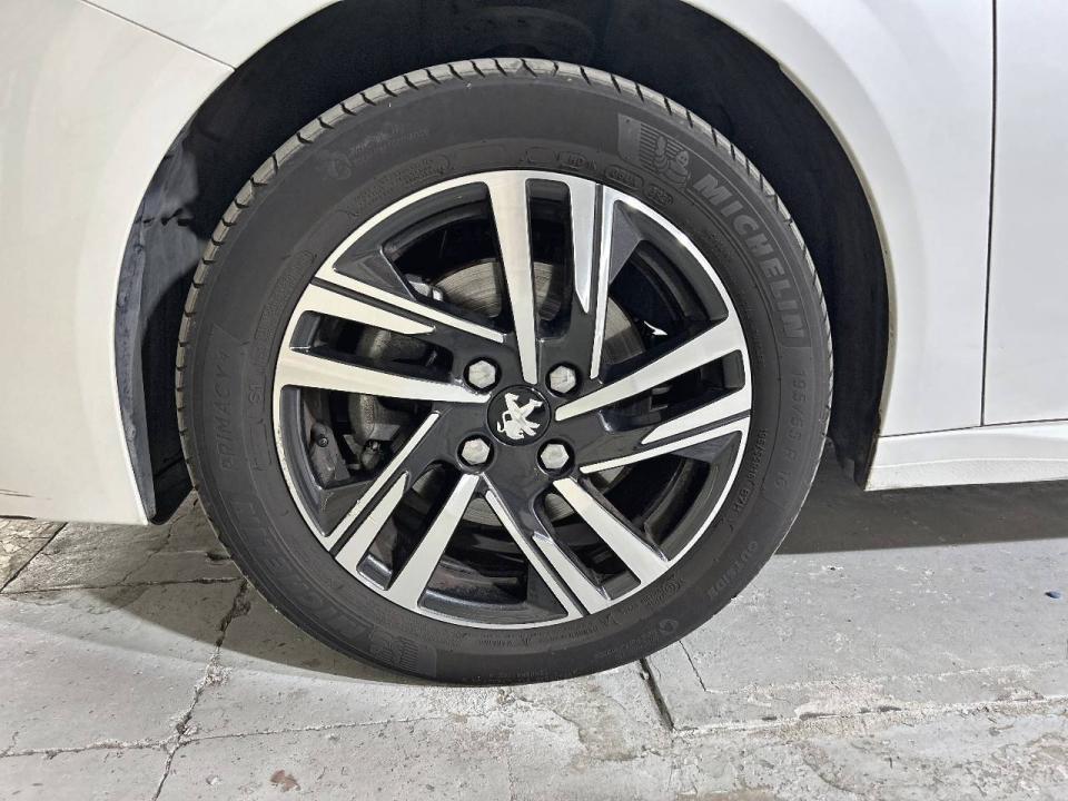 Peugeot 208 PureTech 73kW (100CV) Allure