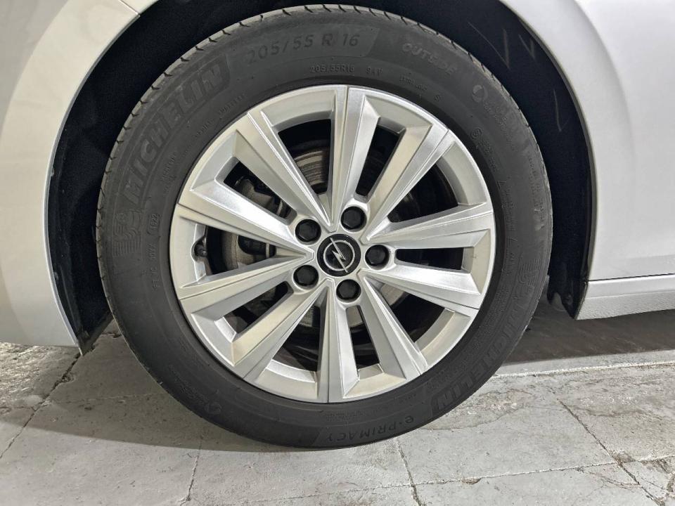 Opel Astra 1.2T XHT 96kW (130CV) Edition