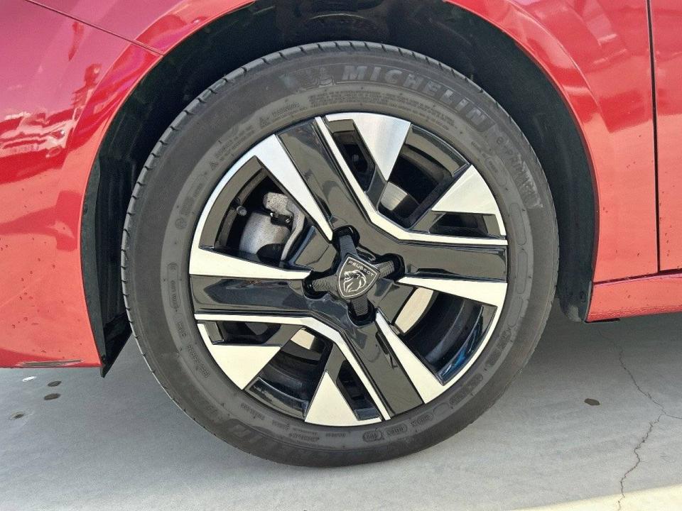 Peugeot 208 Allure Gasolina 100 S&S 6 Vel. MAN