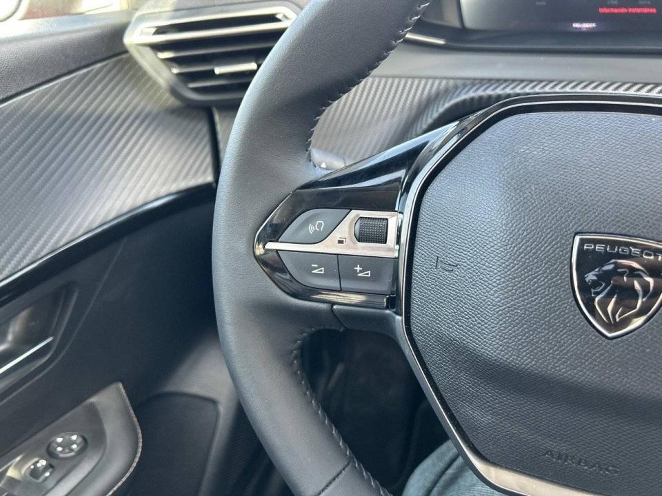 Peugeot 208 Allure Gasolina 100 S&S 6 Vel. MAN