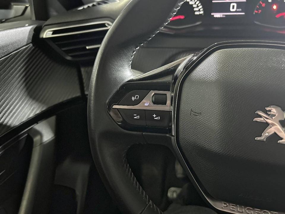 Peugeot 2008 Active Pack Puretech 100 S&S BVM6