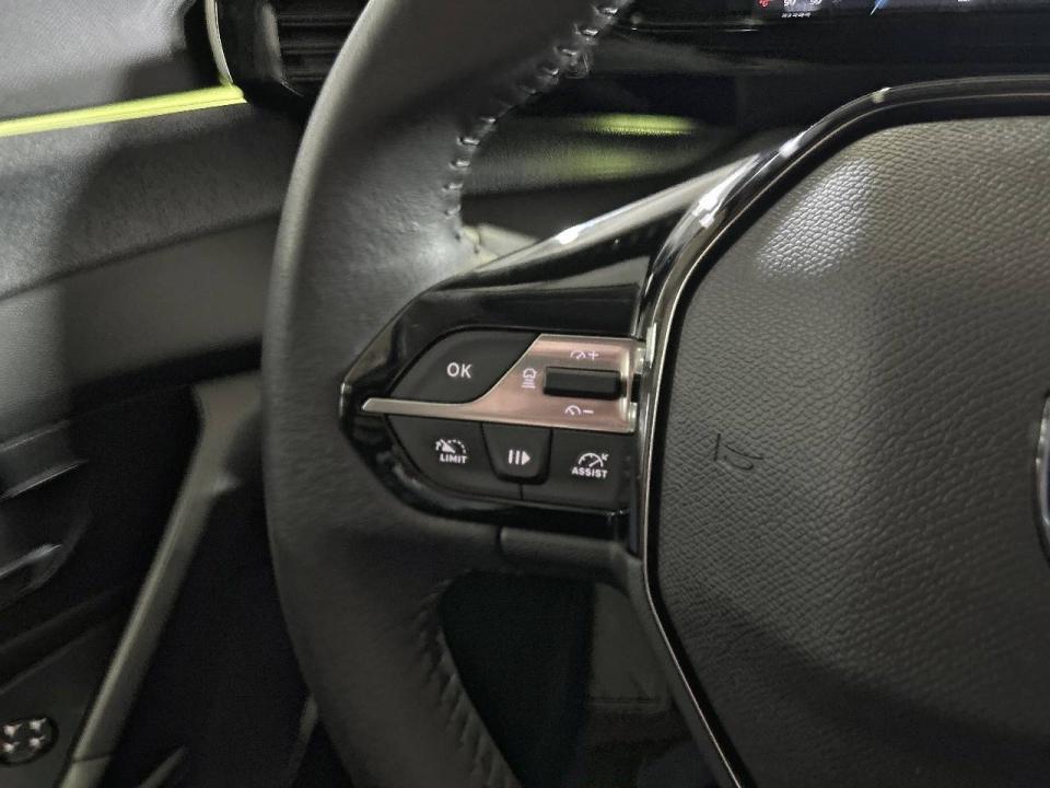 Peugeot 308 5P Allure Pack Puretech 130 S&S MAN