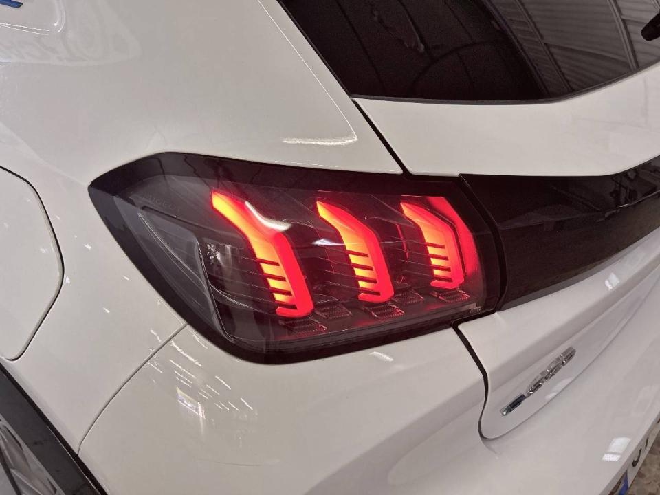 Peugeot e-208 Eléctrico Allure Pack