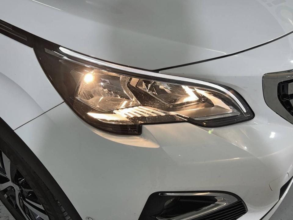 Peugeot 3008 1.2 PURETECH 96KW (130CV) ALLURE EAT8