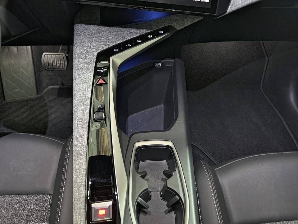 Peugeot 3008 Hybrid 1.2 100KW Allure eDCS6