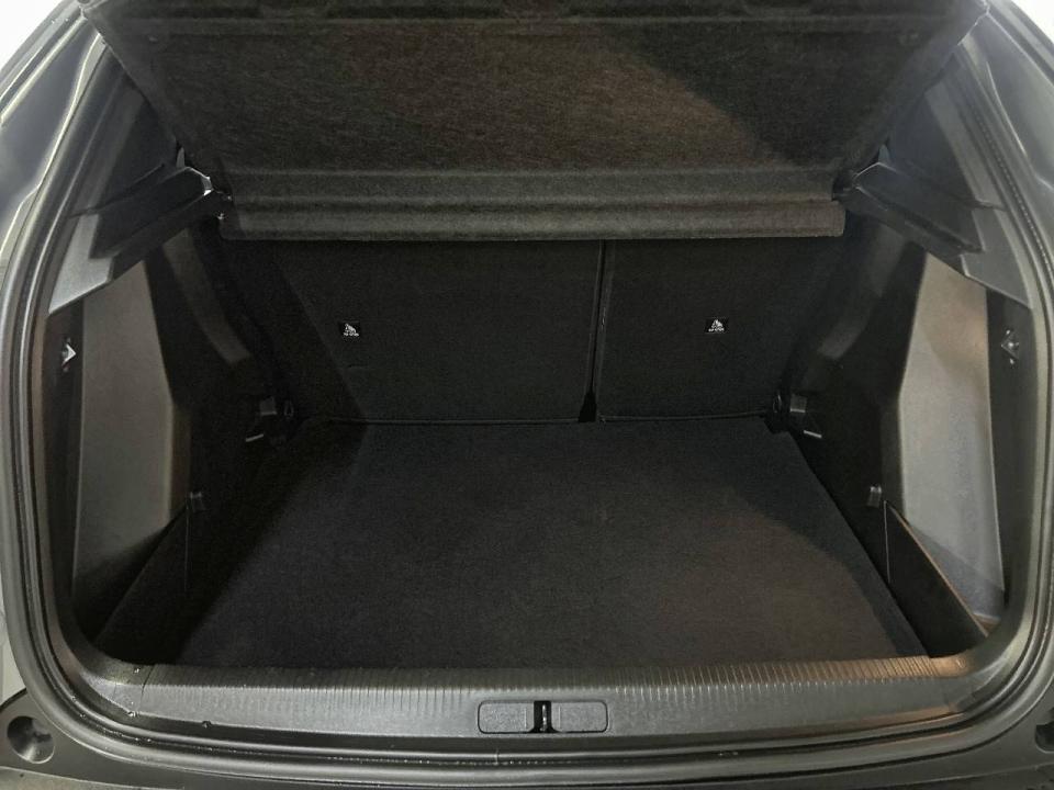 Peugeot 2008 Allure Gasolina 100 S&S 6 Vel. MAN