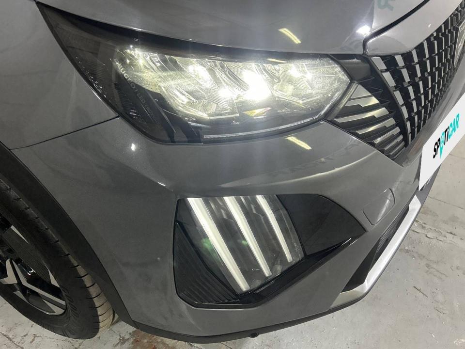 Peugeot 2008 Allure Gasolina 100 S&S 6 Vel. MAN