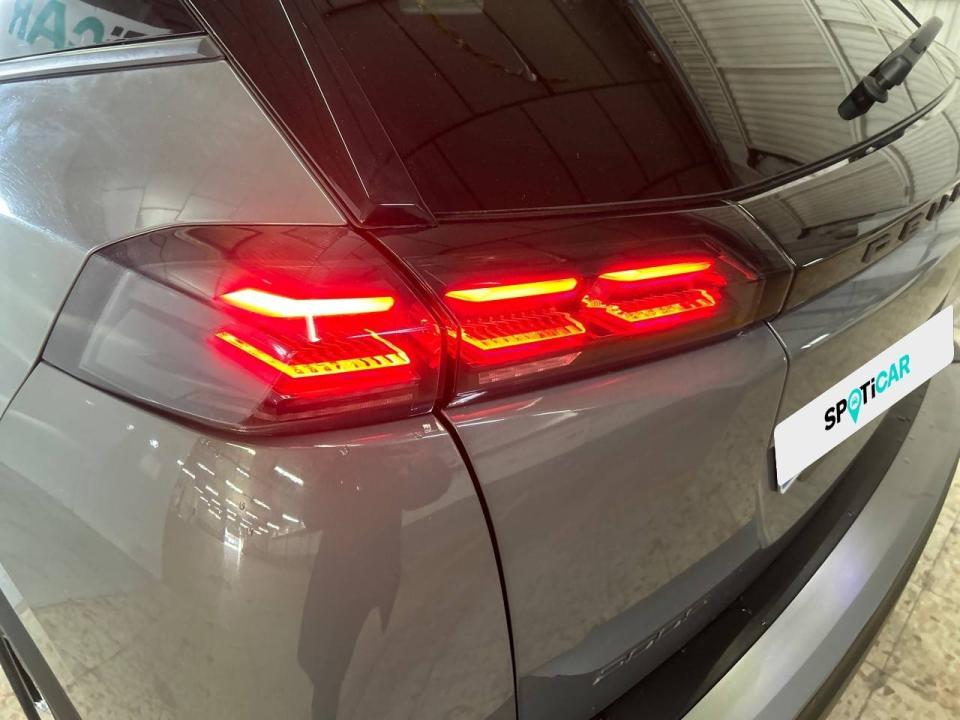 Peugeot 2008 Allure Gasolina 100 S&S 6 Vel. MAN