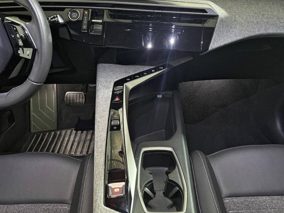 Peugeot 3008 Hybrid 1.2 100KW Allure eDCS6