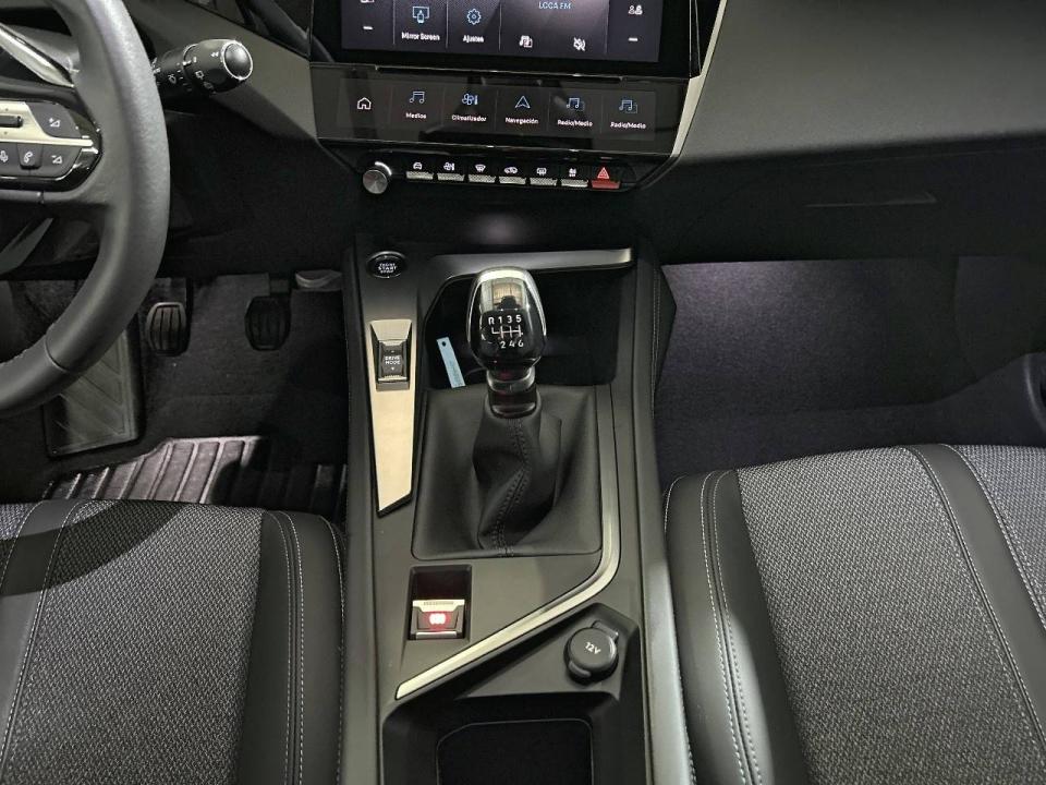 Peugeot 308 5P Allure Pack Puretech 130 S&S MAN