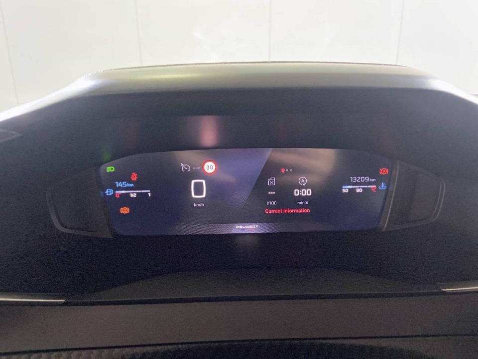 Peugeot 2008 Allure Gasolina 100 S&S 6 Vel. MAN