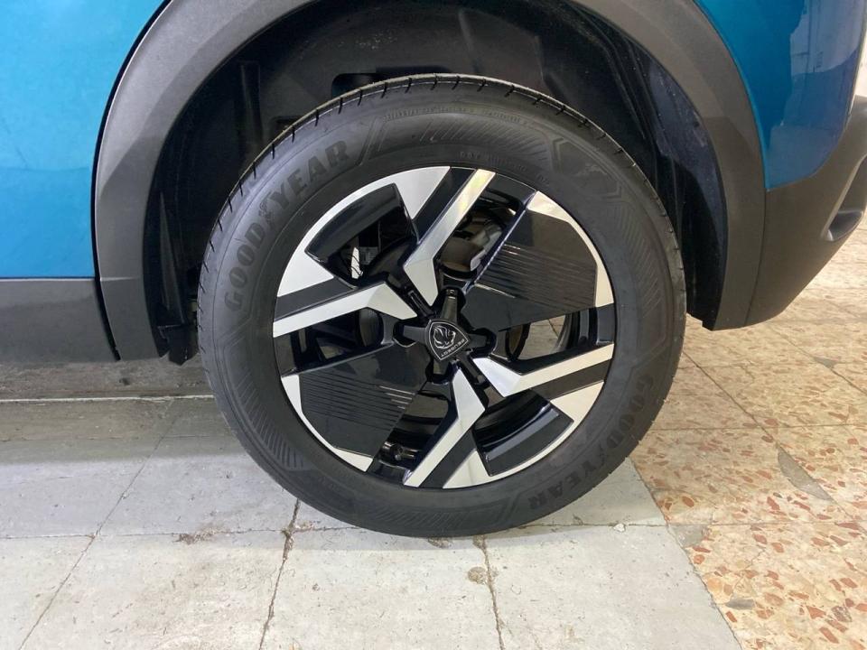 Peugeot 2008 Allure Gasolina 100 S&S 6 Vel. MAN