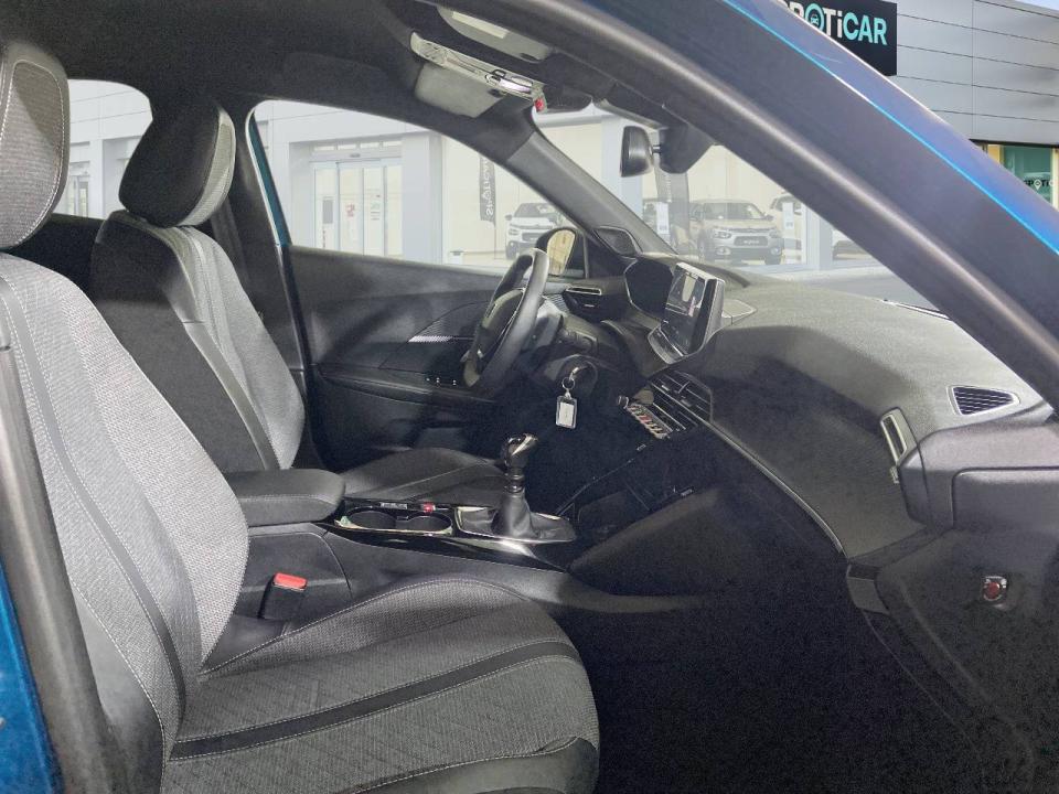 Peugeot 2008 Allure Gasolina 100 S&S 6 Vel. MAN