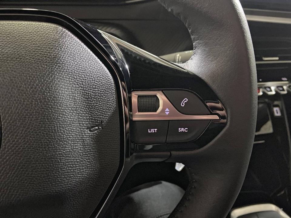 Peugeot 2008 Allure Gasolina 100 S&S 6 Vel. MAN