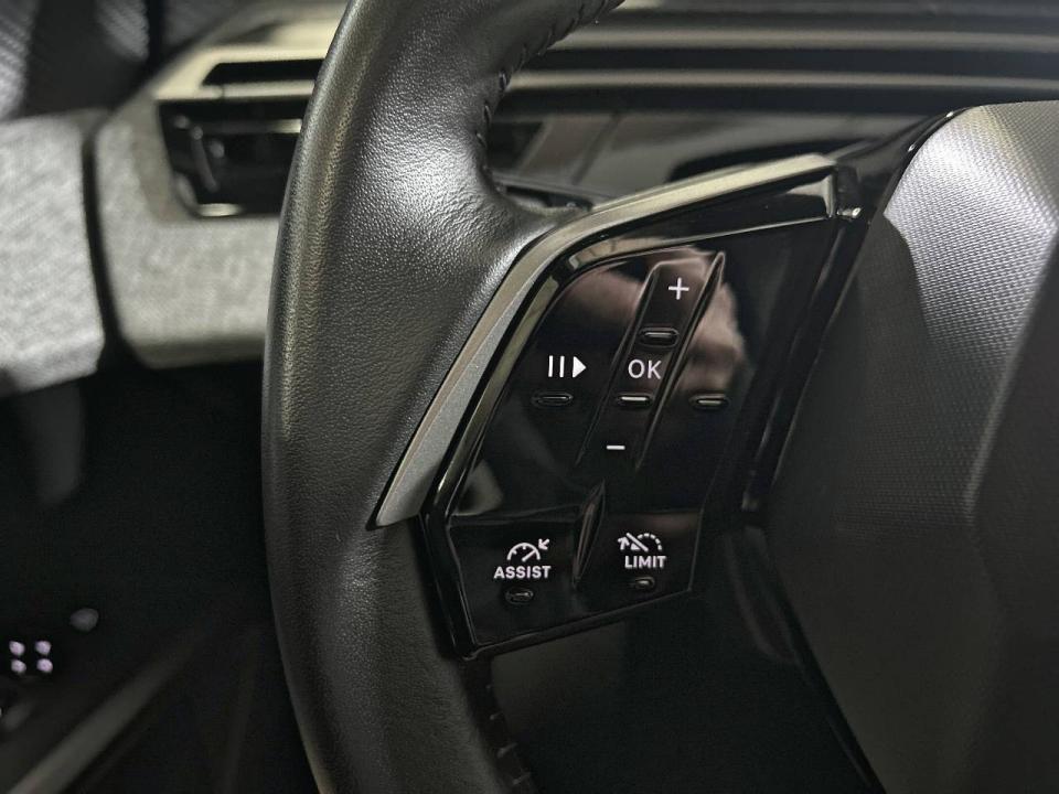 Peugeot 5008 Hybrid 1.2 107KW Allure eDCS6