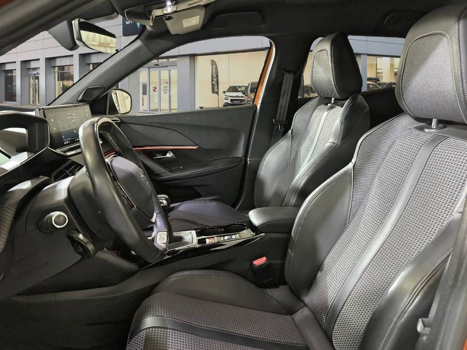 Peugeot 2008 GT Puretech 130 S&S 6 Vel. MAN