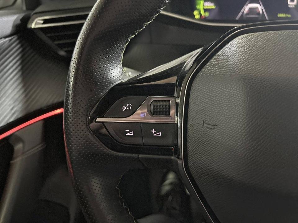 Peugeot 2008 GT Puretech 130 S&S 6 Vel. MAN