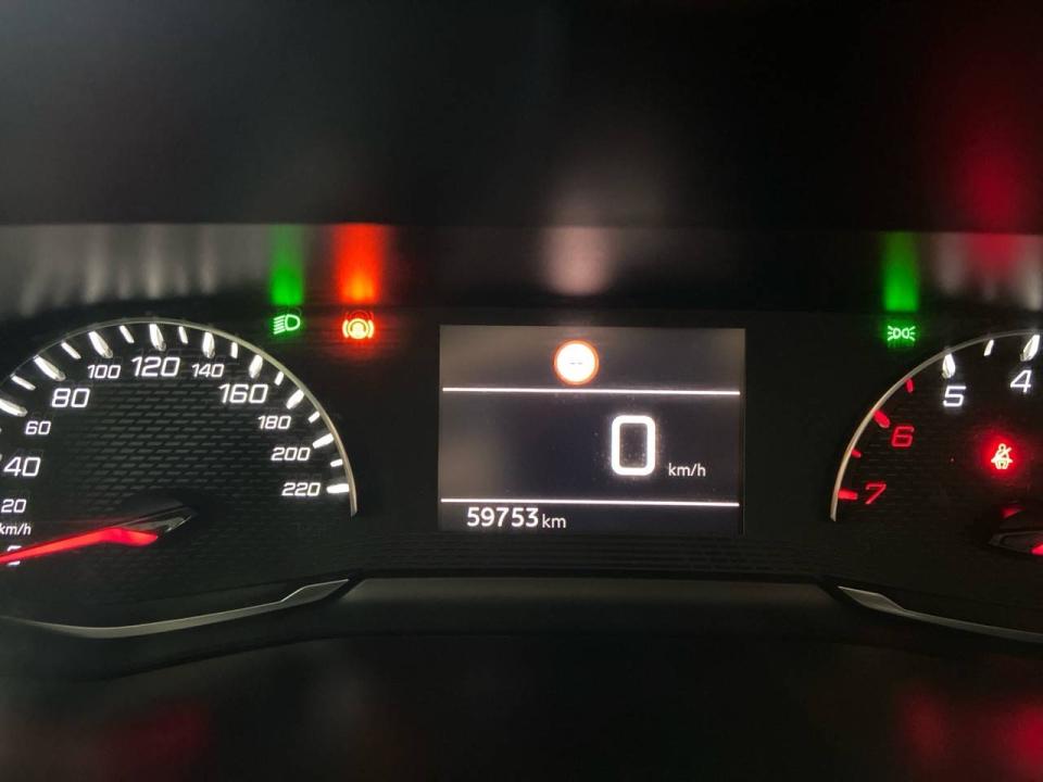 Peugeot 2008 Allure Pack Puretech 100 S&S BVM6