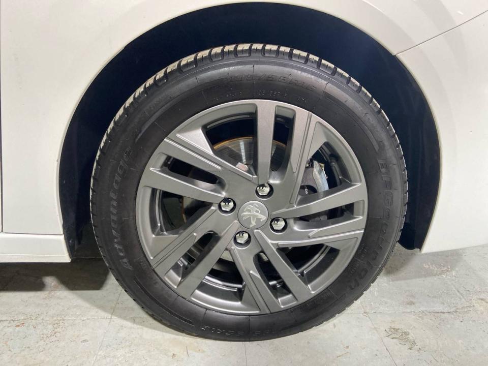 Peugeot 208 BlueHDi 73kW (100CV) Active Pack