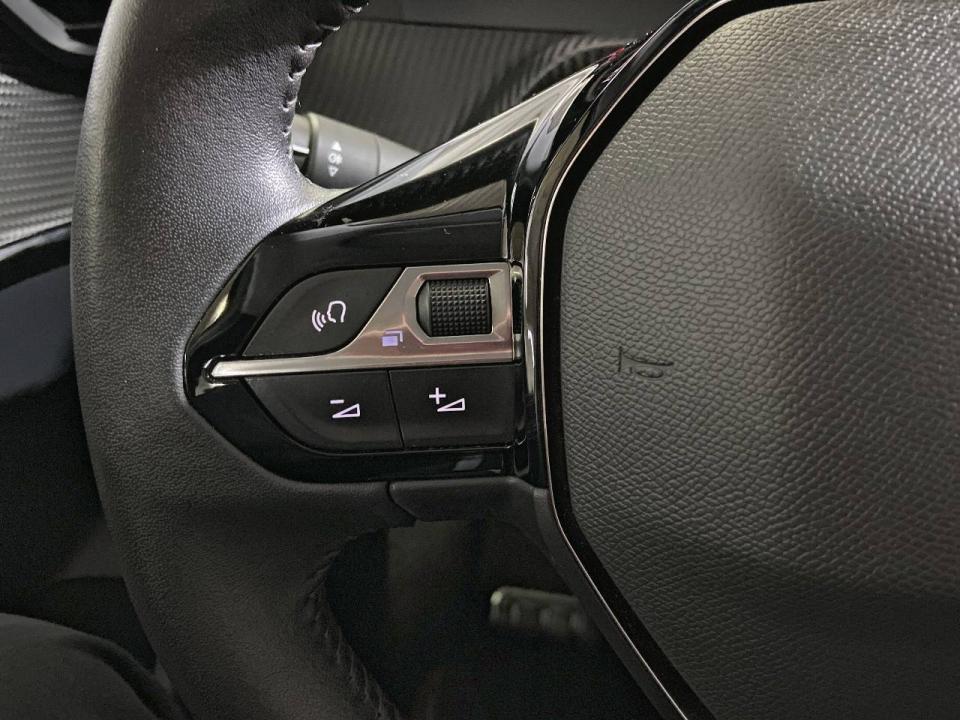 Peugeot 208 BlueHDi 73kW (100CV) Active Pack