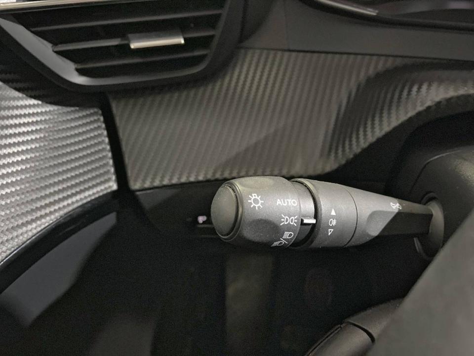 Peugeot 208 BlueHDi 73kW (100CV) Active Pack