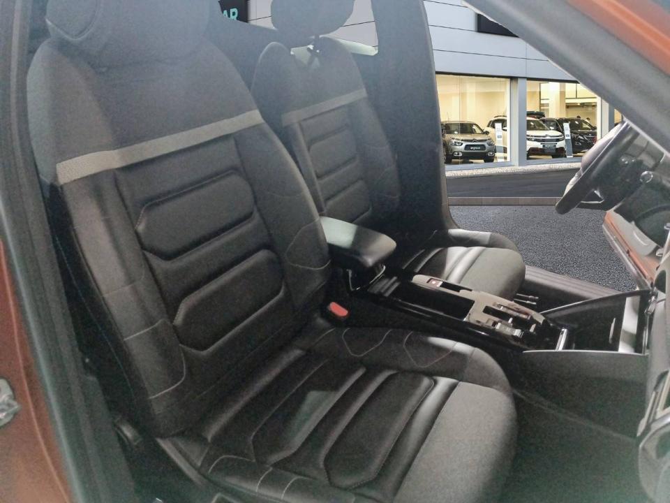 Citroen C4 BlueHdi 130 S&S EAT8 Shine