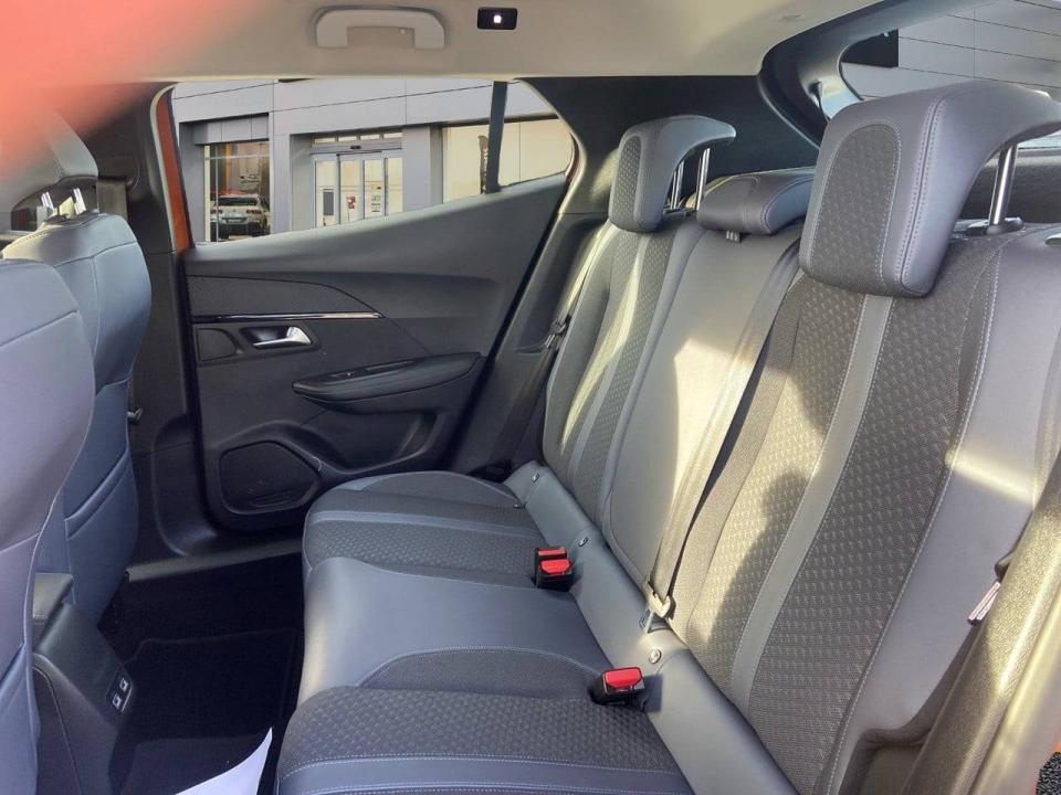 Peugeot 2008 Allure BlueHDI 100 S&S BVM6