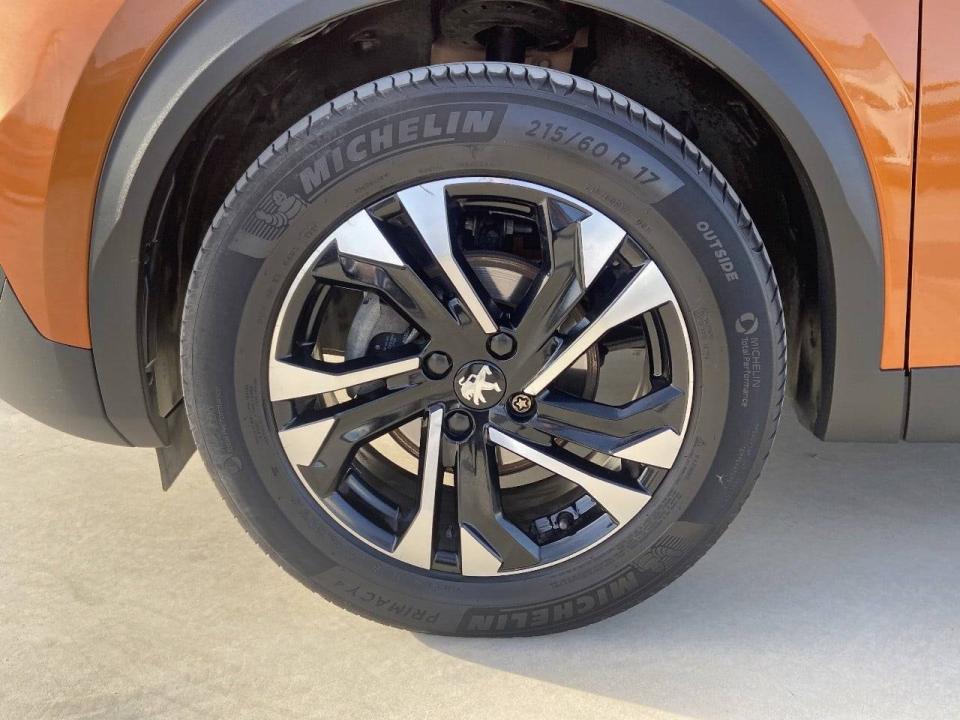 Peugeot 2008 Allure BlueHDI 100 S&S BVM6