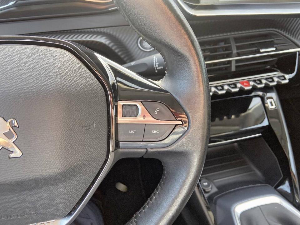 Peugeot 2008 Allure BlueHDI 100 S&S BVM6