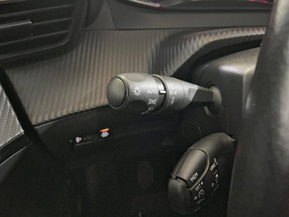 Peugeot 2008 Allure Pack Puretech 100 S&S BVM6