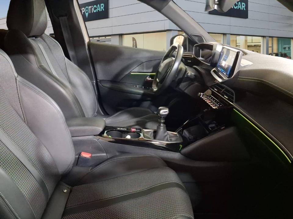 Peugeot 2008 GT Line Puretech 130 S&S BVM6