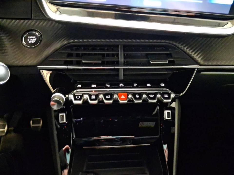 Peugeot 2008 GT Line Puretech 130 S&S BVM6