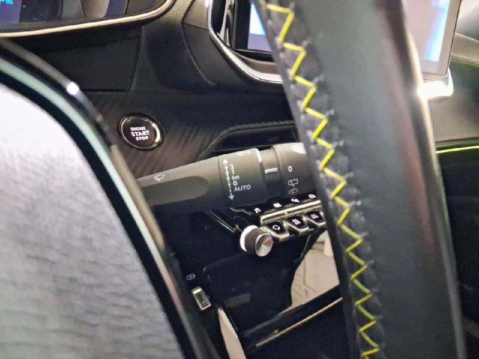 Peugeot 2008 GT Line Puretech 130 S&S BVM6