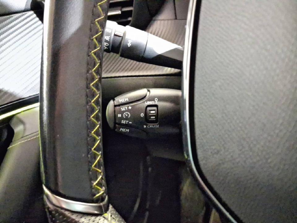 Peugeot 2008 GT Line Puretech 130 S&S BVM6