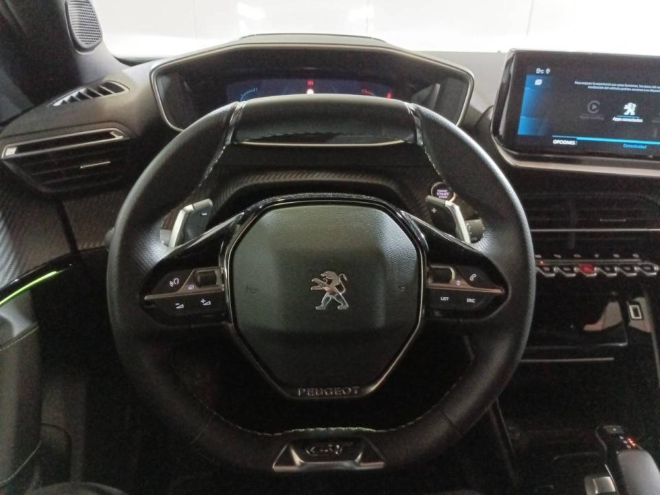 Peugeot 2008 GT Puretech 130 S&S EAT8
