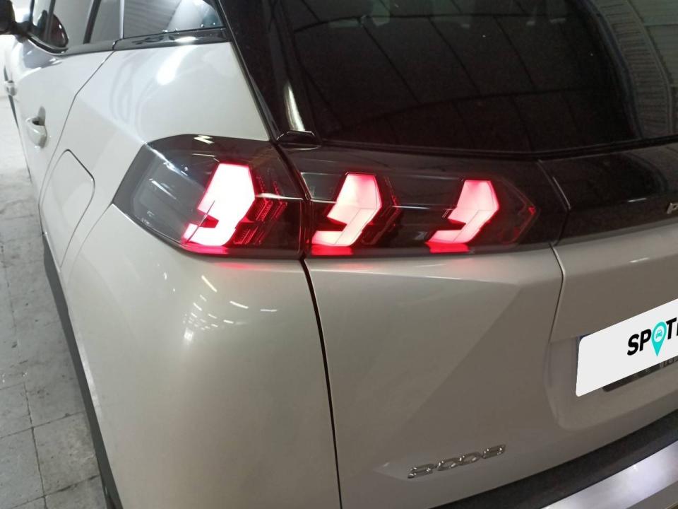 Peugeot 2008 GT Puretech 130 S&S EAT8
