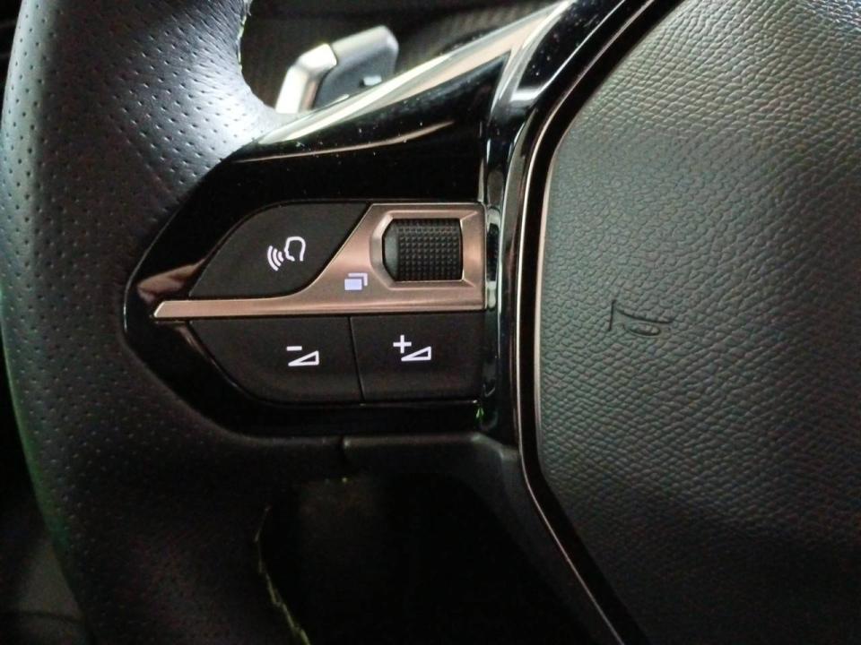 Peugeot 2008 GT Puretech 130 S&S EAT8